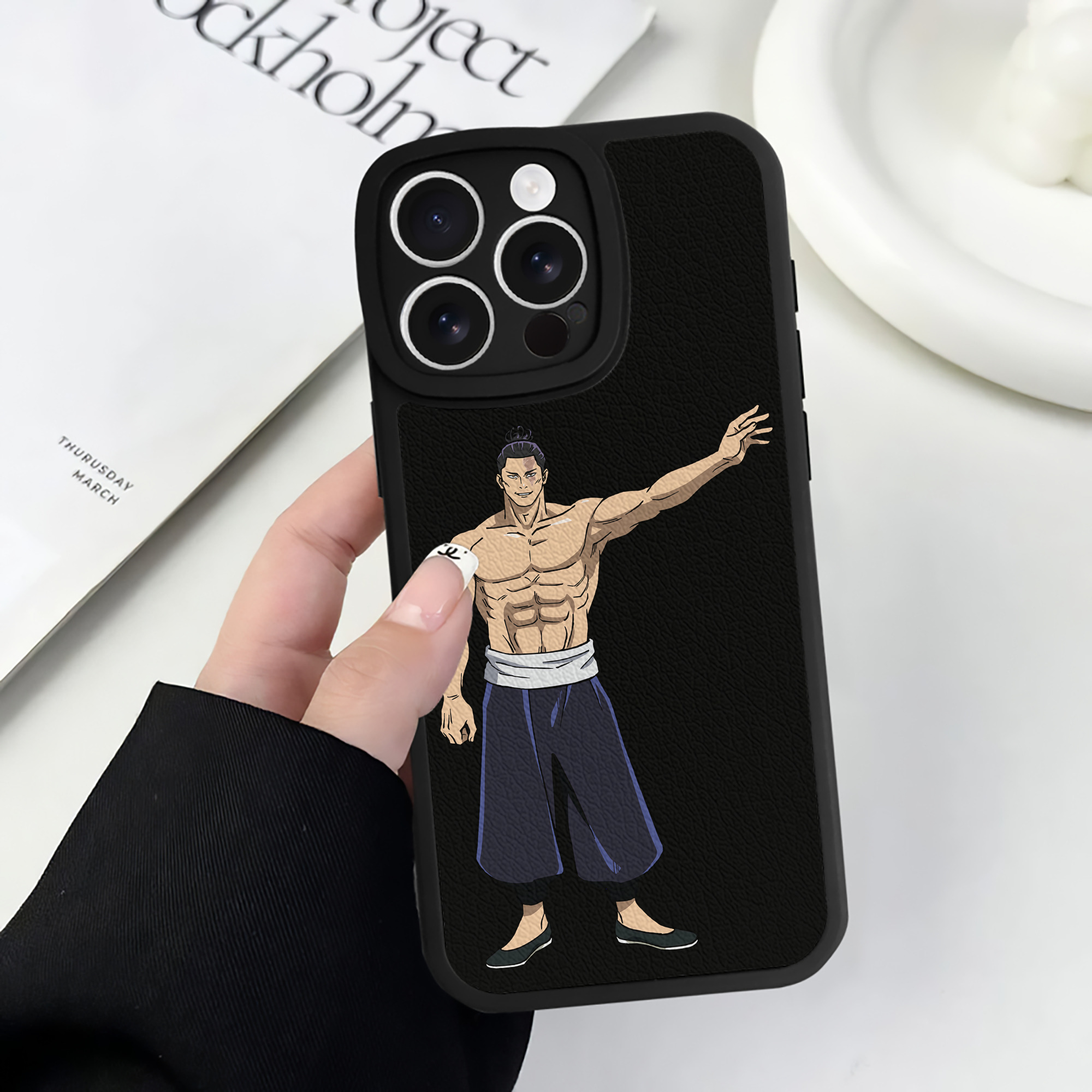 （画像用） 呪術廻戦 Jujutsu Kaisen 【iPhone 16シリーズ対応】シリコンスマホケース（レザー調） 材質：シリコン